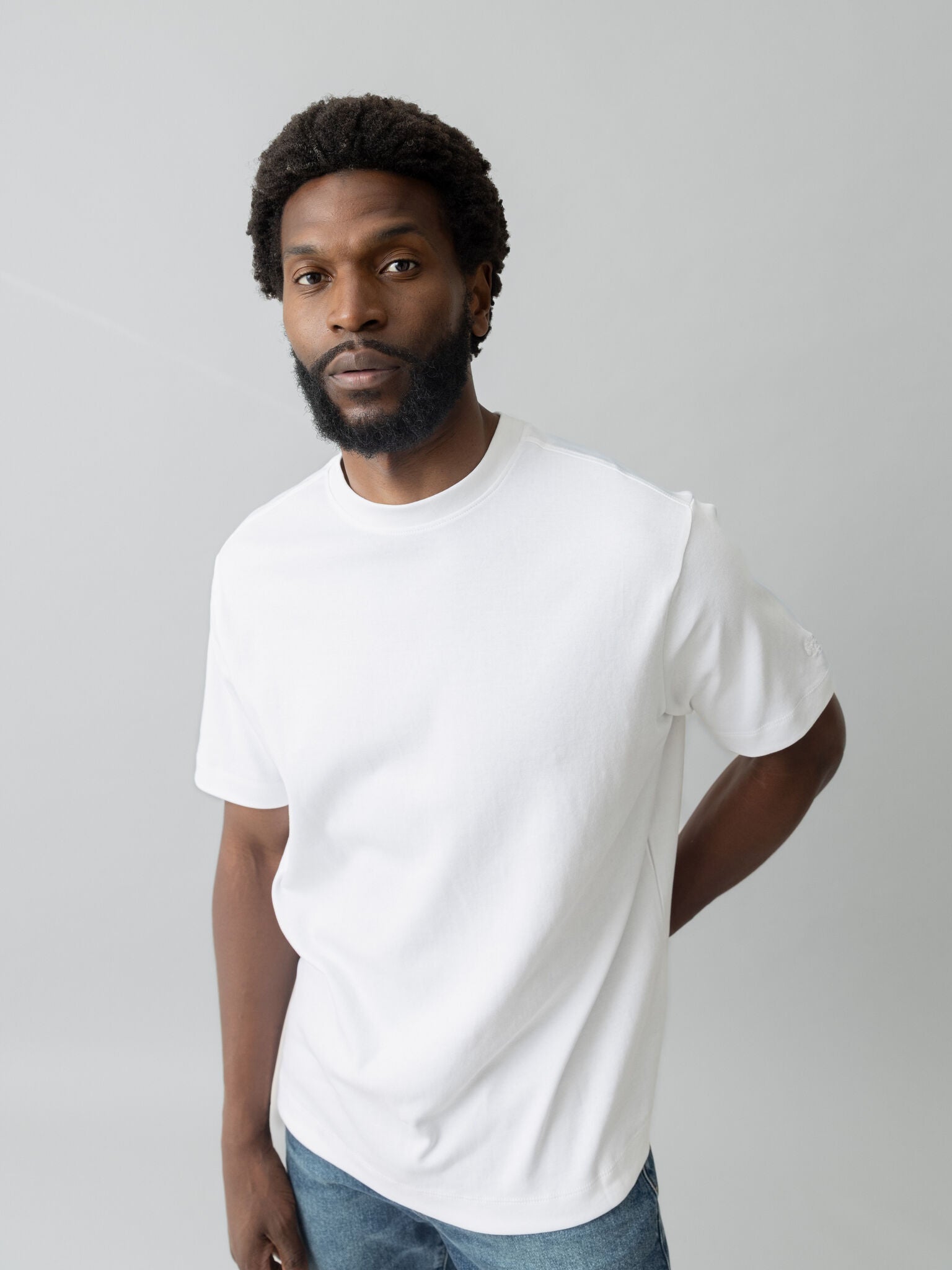 Modelshot / White / Detail